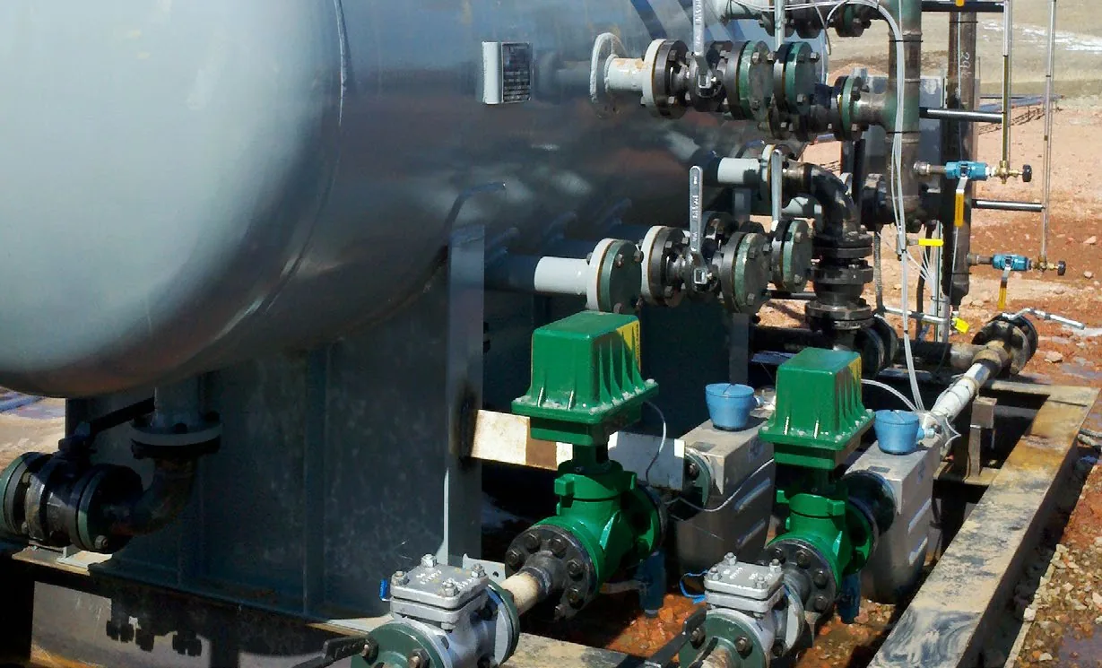 Fisher™ easy-Drive™ electric actuators installed on valves at a production site