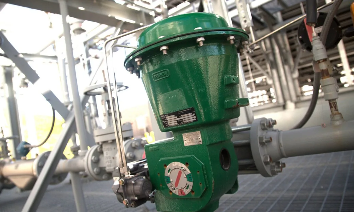 Fisher™ Segmented Ball Valves in a process application
